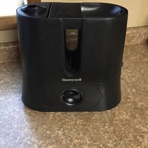 Honeywell top fill cool mist humidifier